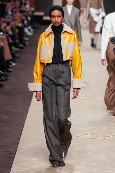 Look 5